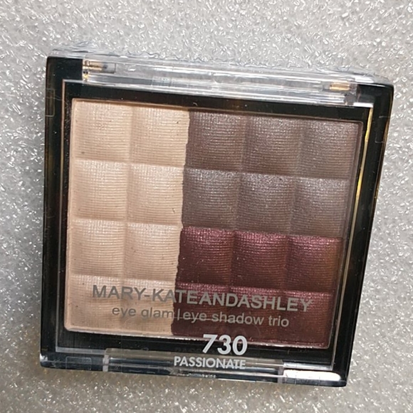 🆕Mary-KateandAshley eye shadow - Picture 3 of 3